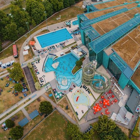 Portobello Wellness & Yacht Hotel Esztergom Esterno foto