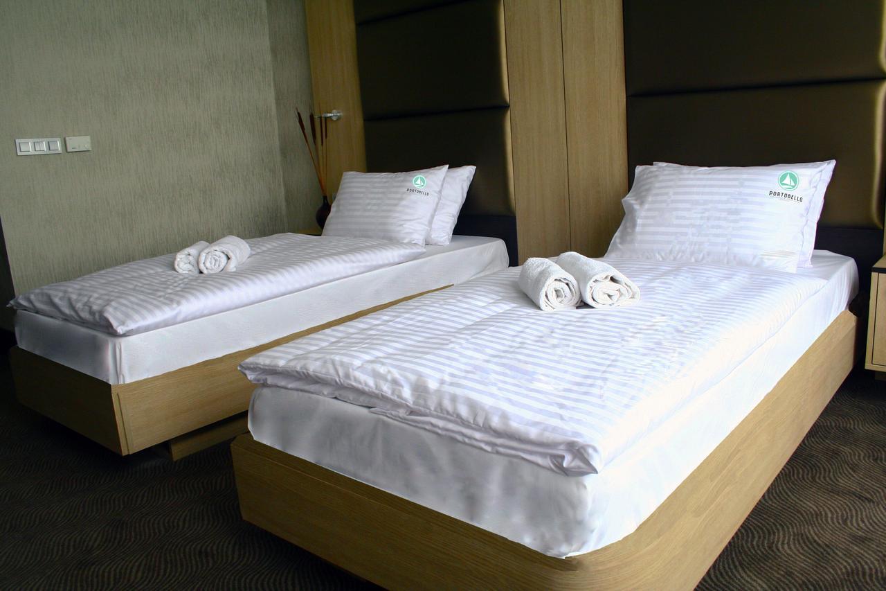 Portobello Wellness & Yacht Hotel Esztergom Esterno foto